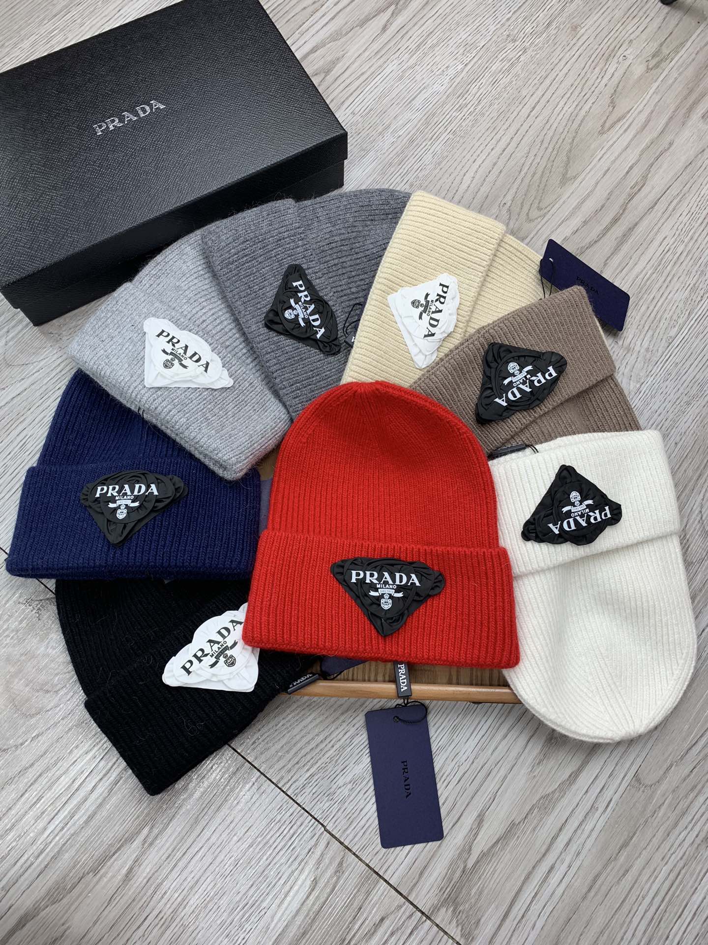 BEANIE HAT IN MEDIUM BROWN WOOL 431354