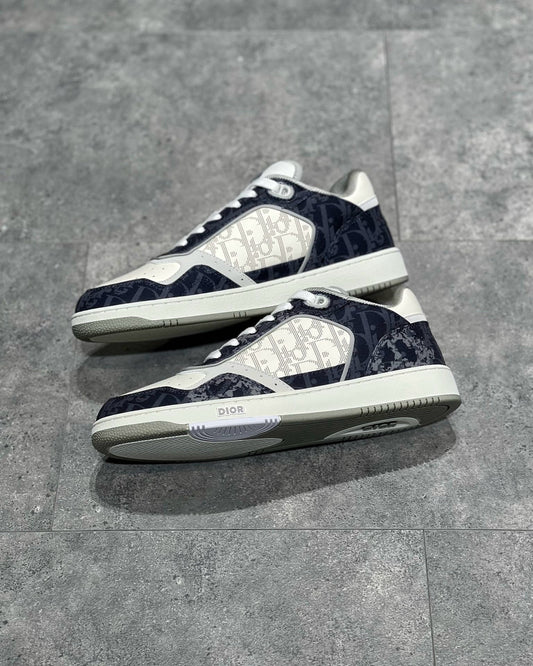 DIO Sneakers