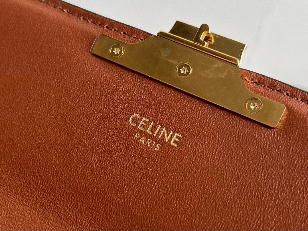 CEL Triomphe Hobo