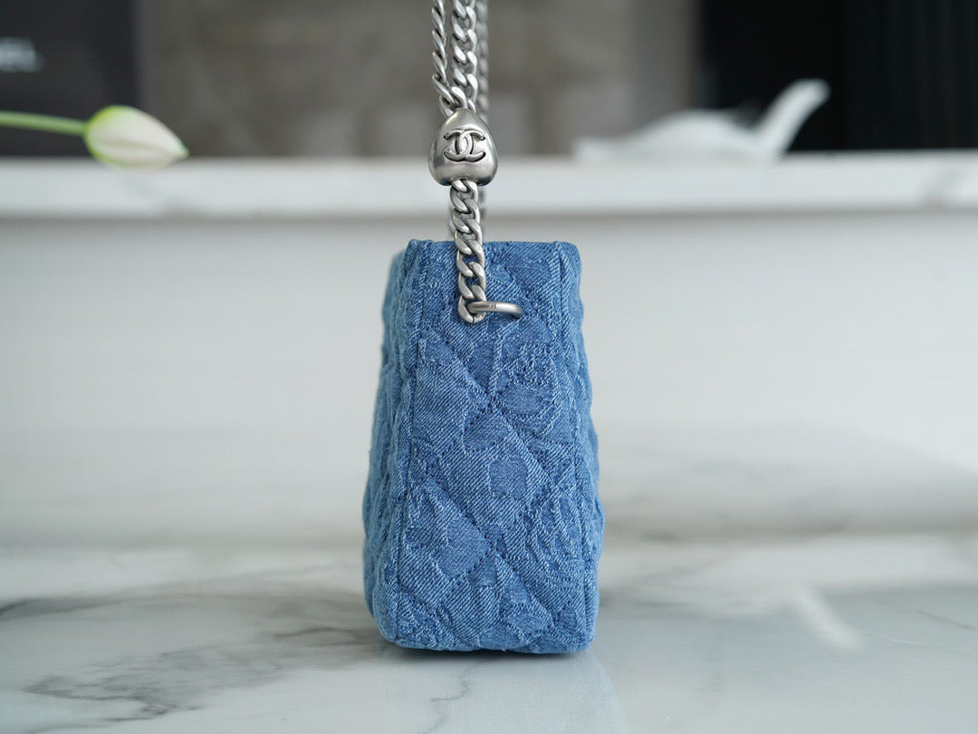 CHA 23P Denim Hobo