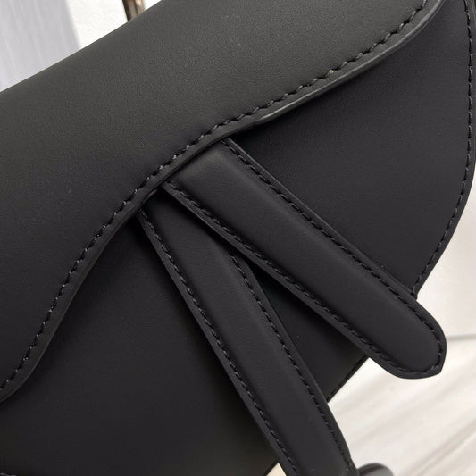 DIO Saddle