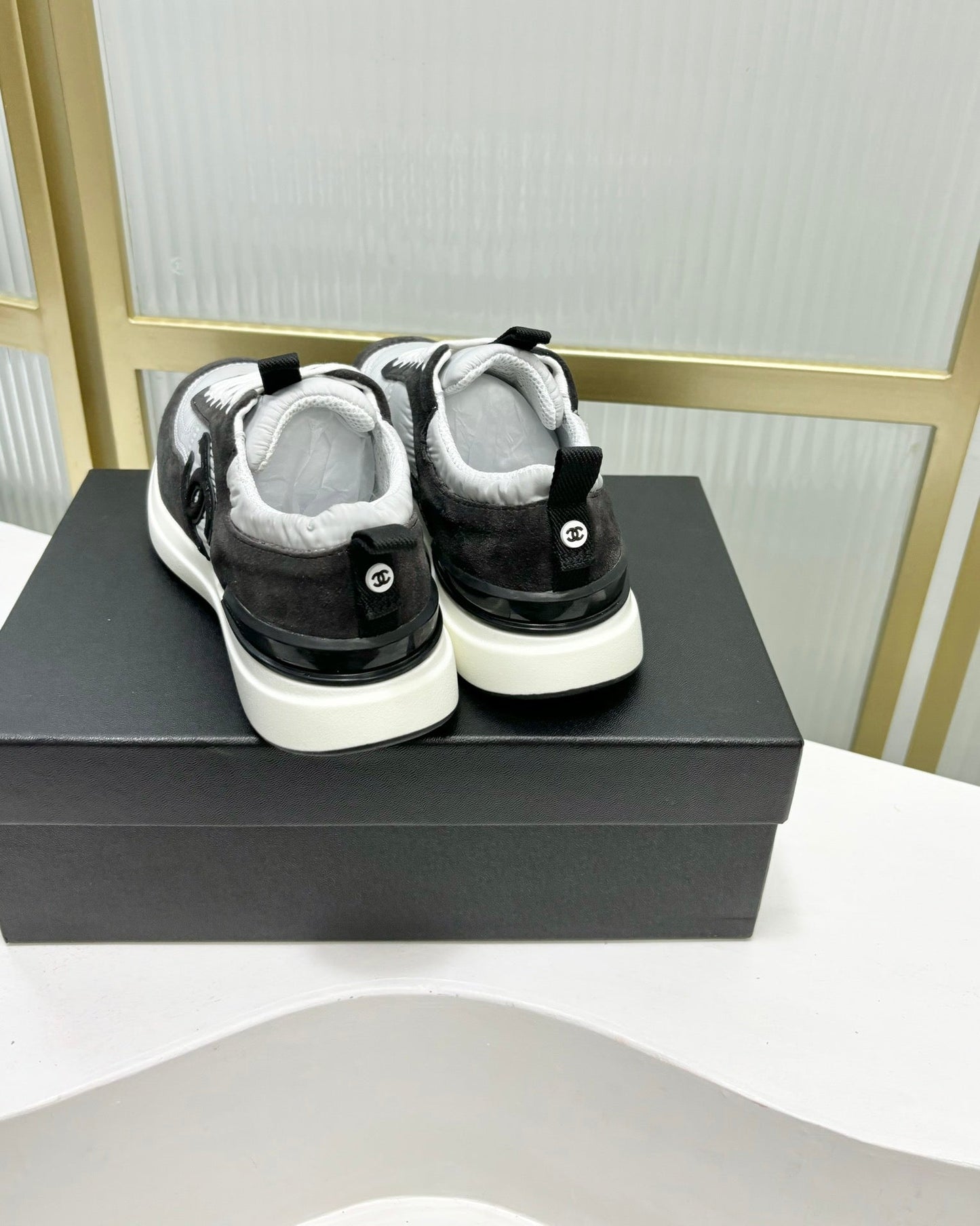 SNEAKER IN BLACK MIX GREY SUEDE