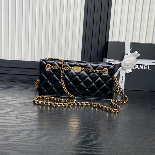 HANDBAG 27 IN BLACK DIAMOND PATTERN QUILTED SHINY LAMBSKIN GOLD HARDWARE