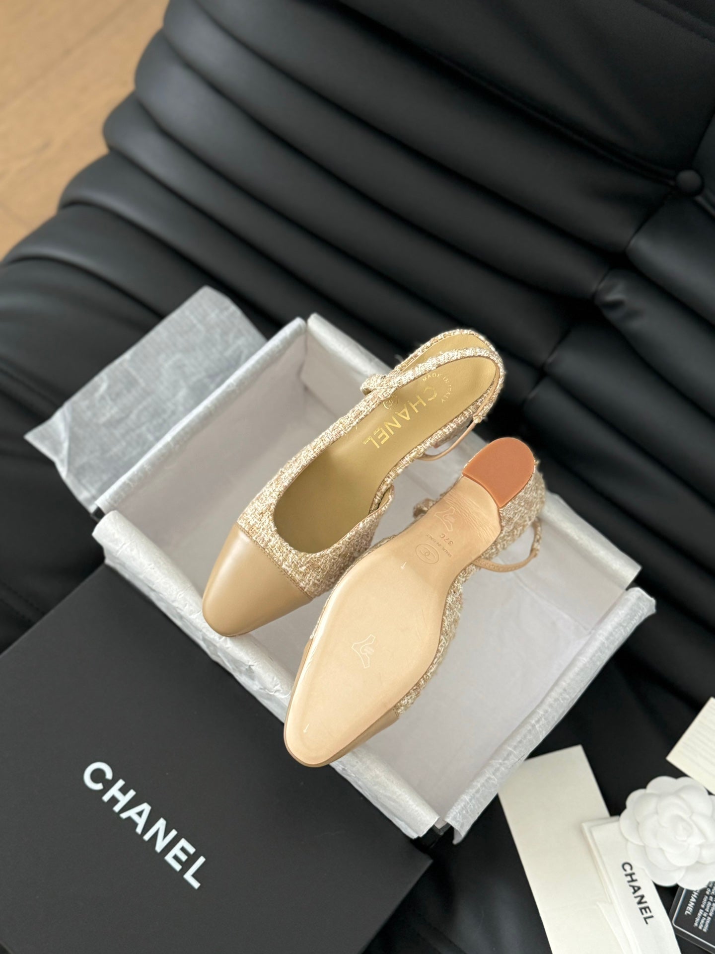CLASSIC HIGH SLINGBACK CORN YELLOW TWEEDS AND CALFSKIN