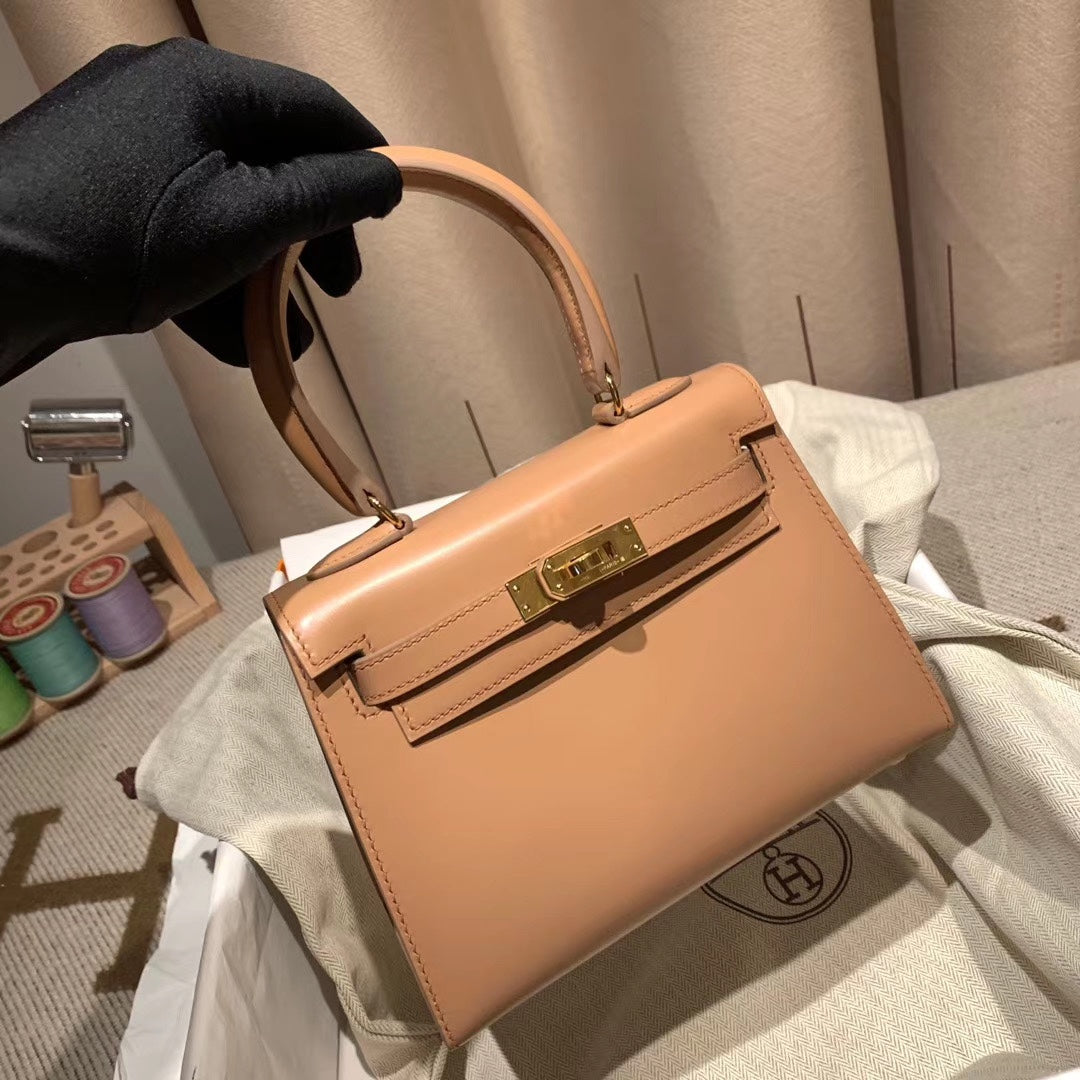 KELLY MINI 20 BAG IN CORAL PINK SMOOTH CALFSKIN WITH GOLD HARDWARE