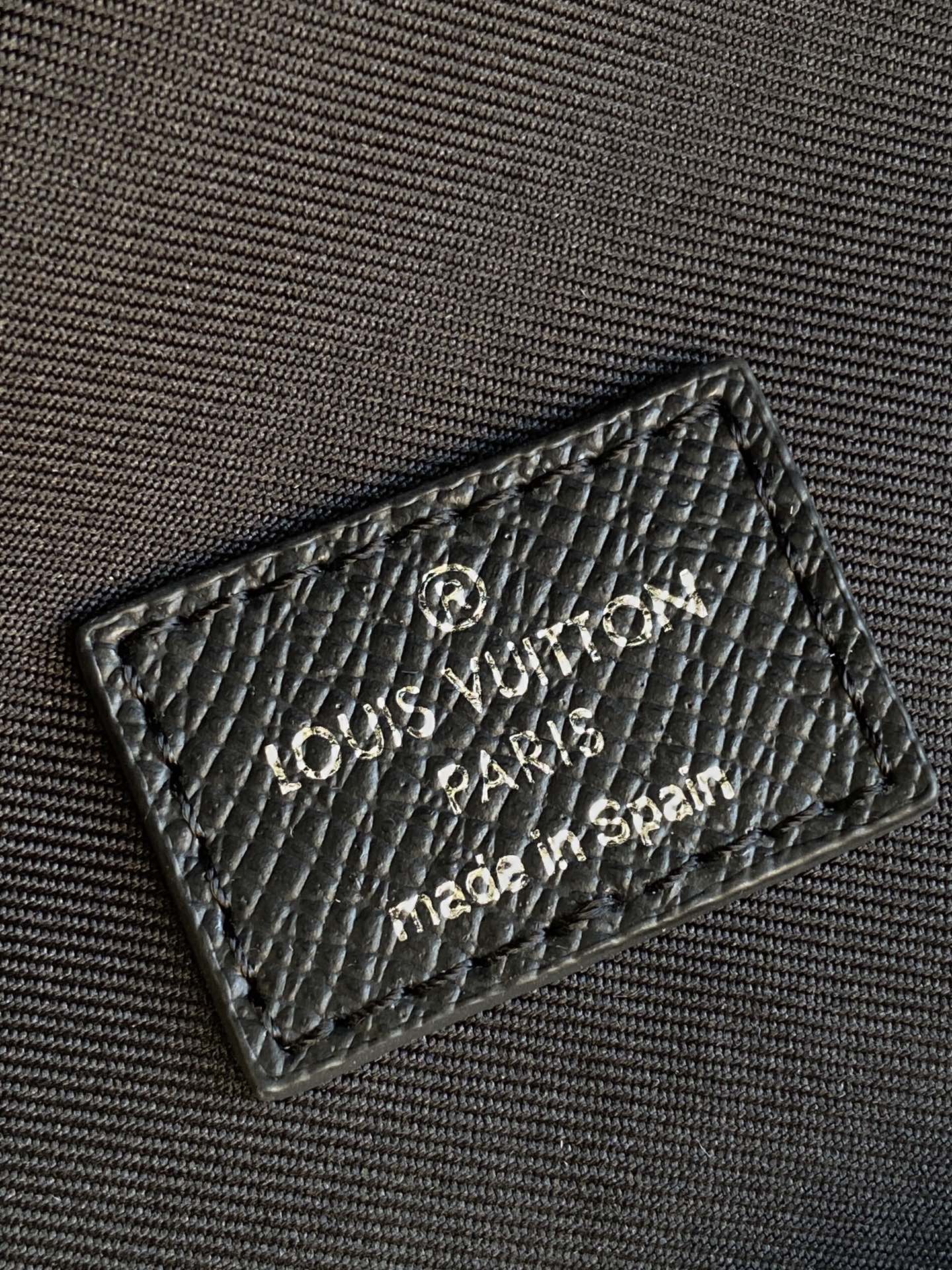 DISCOVERY BACKPACK 40 IN BLACK MONOGRAM CANVAS