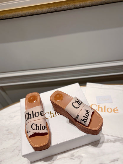 WOODY WEDGE IN BEIGE DENIM WITH BLACK LOGO