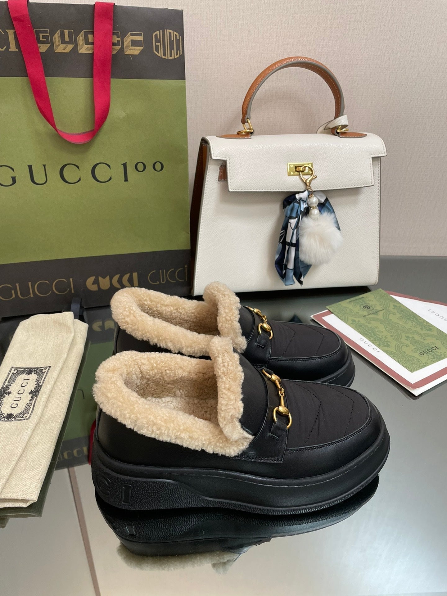 GG LOAFER IN BLACK CALFSKIN WITH BEIGE WOOL LINING