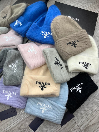 BEANIE HAT IN BEIGE CREAM WOOL 108745