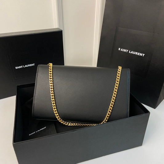 KATE TASSEL 24 BLACK CALFSKIN WITH GOLD LOGO
