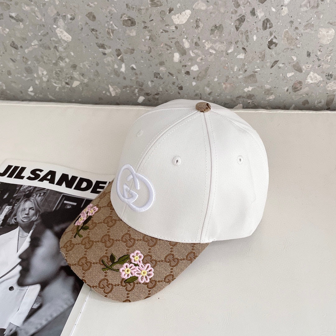 BAKER BOY CAP IN WHITE MIX CAMEL BROWN MONOGRAM JACQUARD FABRIC 136303