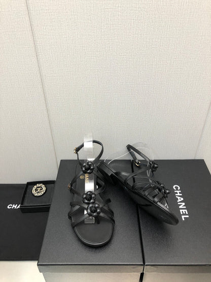 FLORAL FLAT SANDAL IN BLACK LAMBSKIN