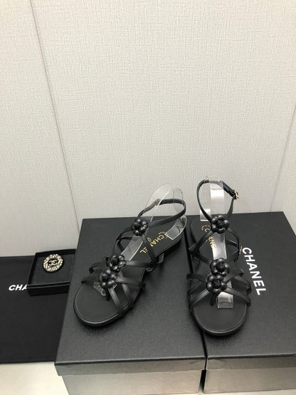 FLORAL FLAT SANDAL IN BLACK LAMBSKIN