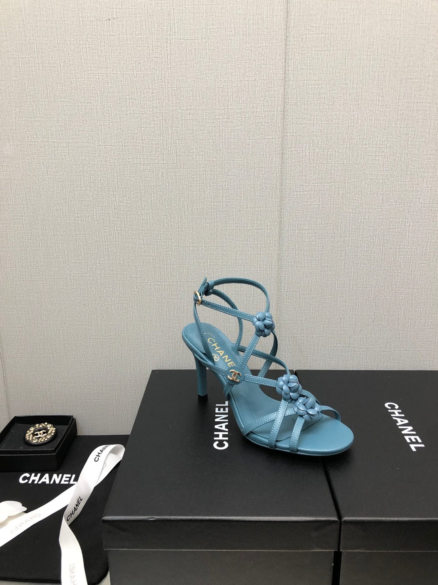 FLORAL HIGH HEEL SANDAL IN SAPPHIRE BLUE LAMBSKIN