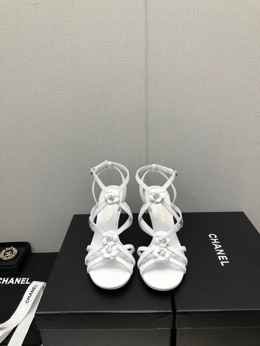FLORAL HIGH HEEL SANDAL IN WHITE LAMBSKIN