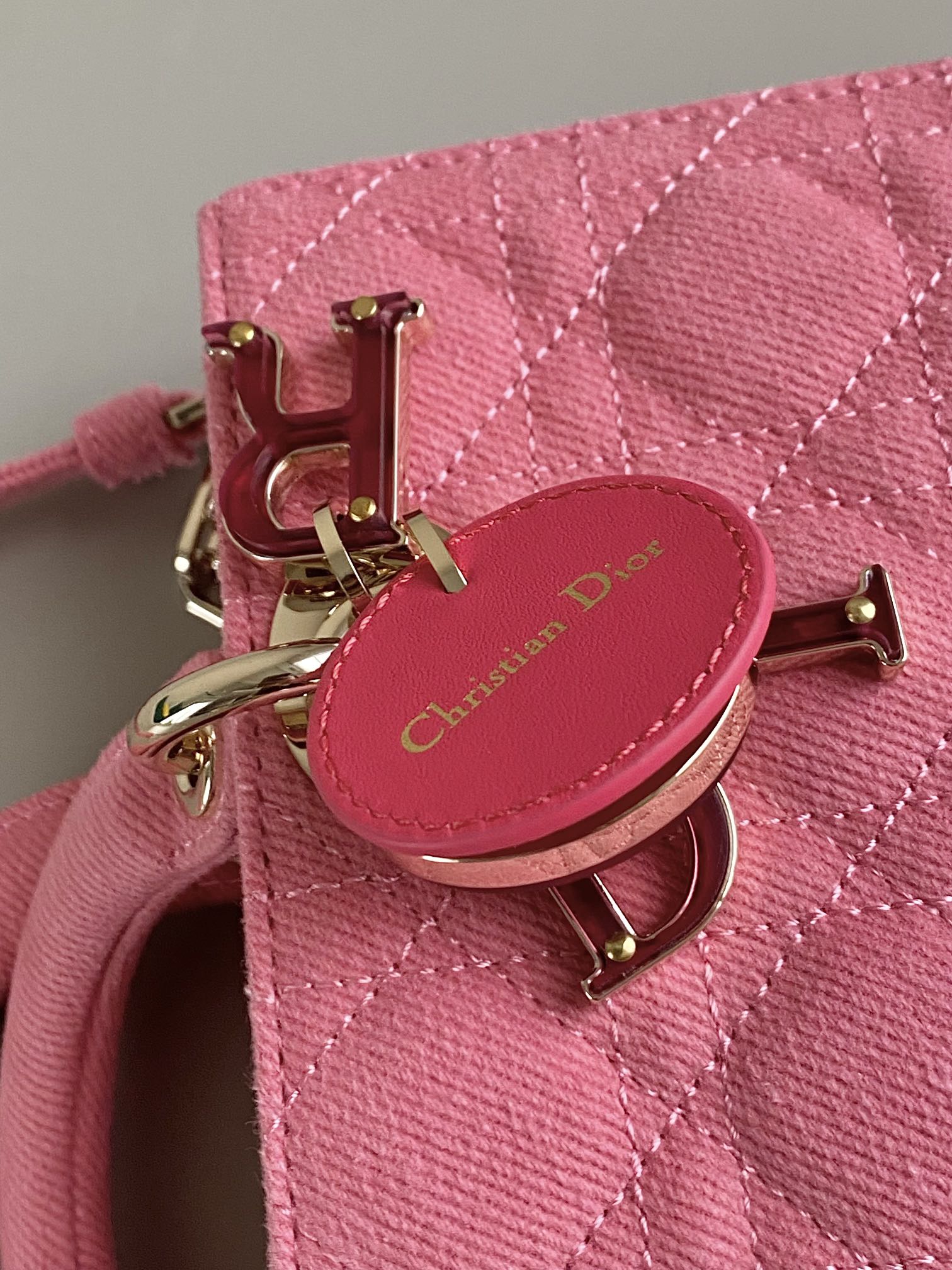 D-JOY BAG 22 IN HOT PINK MACROCANNAGE DENIM