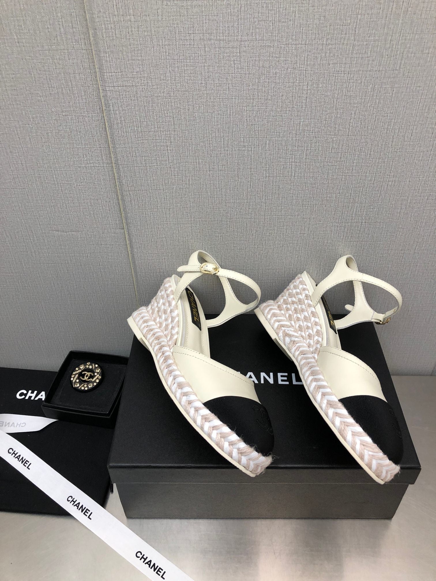 MARY JANE WEDGE WHITE LAMBSKIN