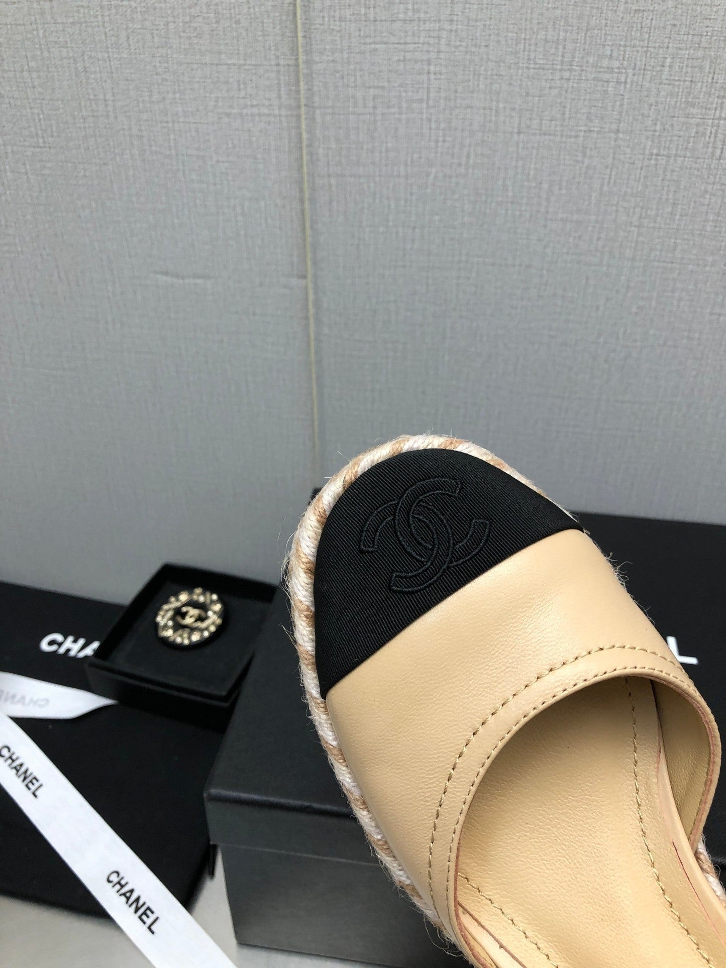 MARY JANE WEDGE BEIGE CREAM LAMBSKIN