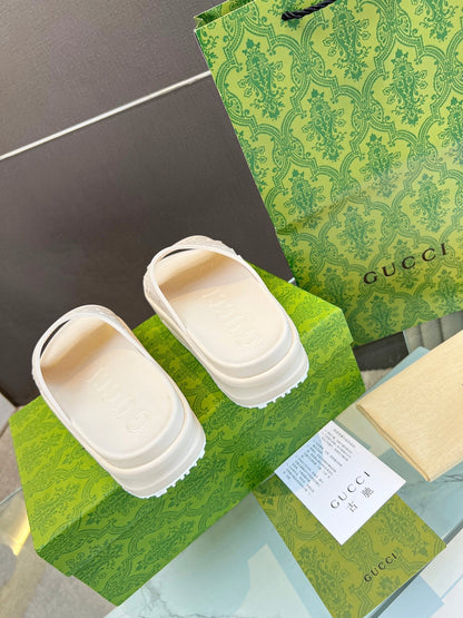 PLATFORM SANDALS IN WHITE CREAM MONOGRAM IMPORTED TPU