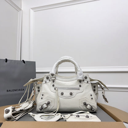 NEO CAGOLE 26 IN WHITE LAMBSKIN