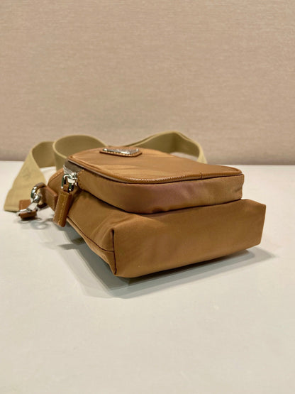 PHONE BAG 18 IN SEPIA BROWN RE-NYLON