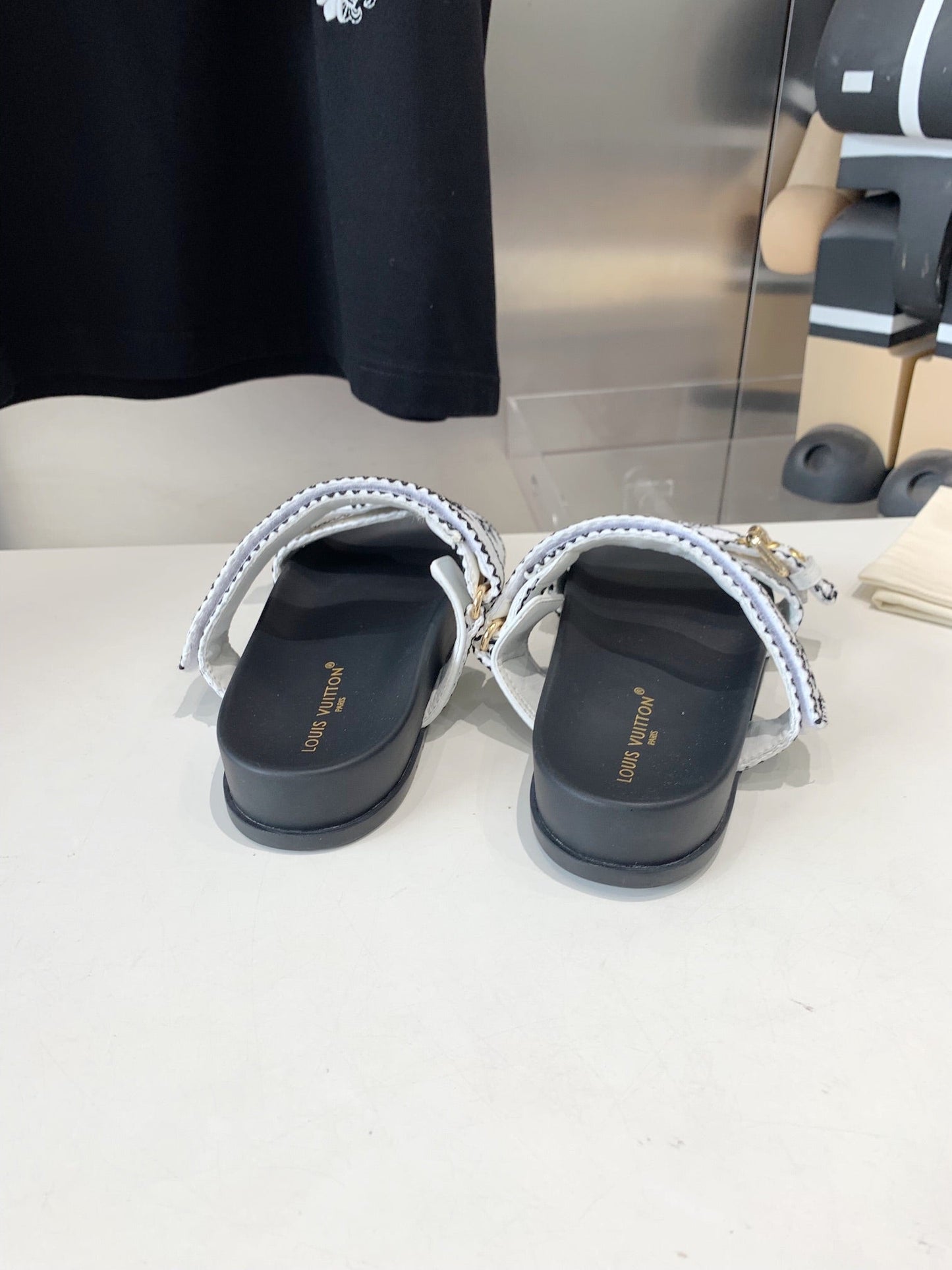 LV WOMEN SUNSET DAD SANDAL IN WHITE MIX BLACK MONOGRAM FABRIC MULE