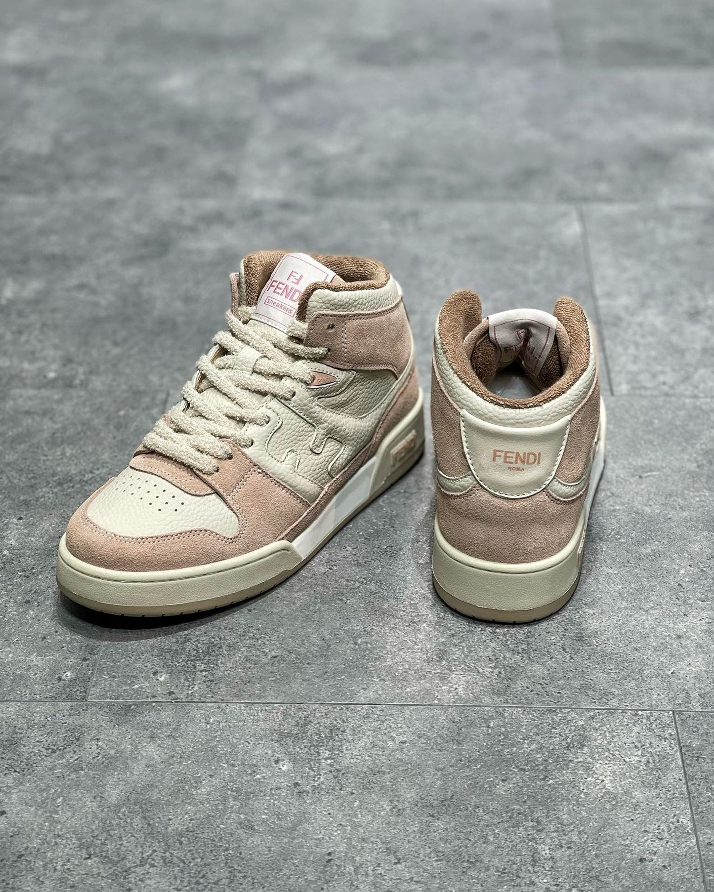 FEN Sneakers