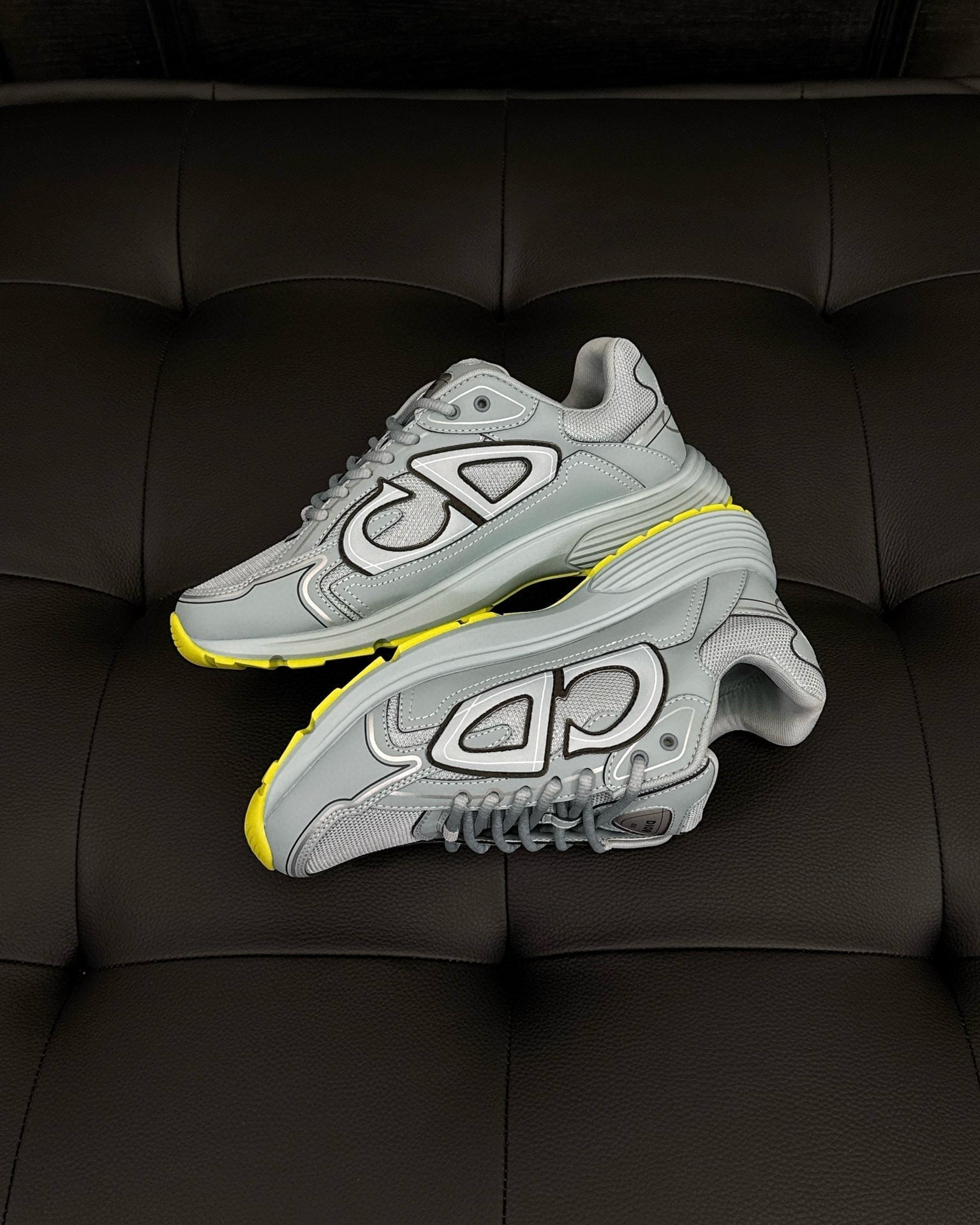 CD SNEAKERS