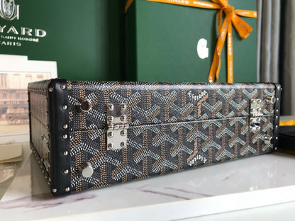GOY Grand H√¥tel 24.5x7.5x17cm