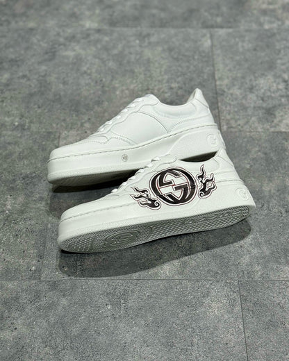 GUC Sneakers