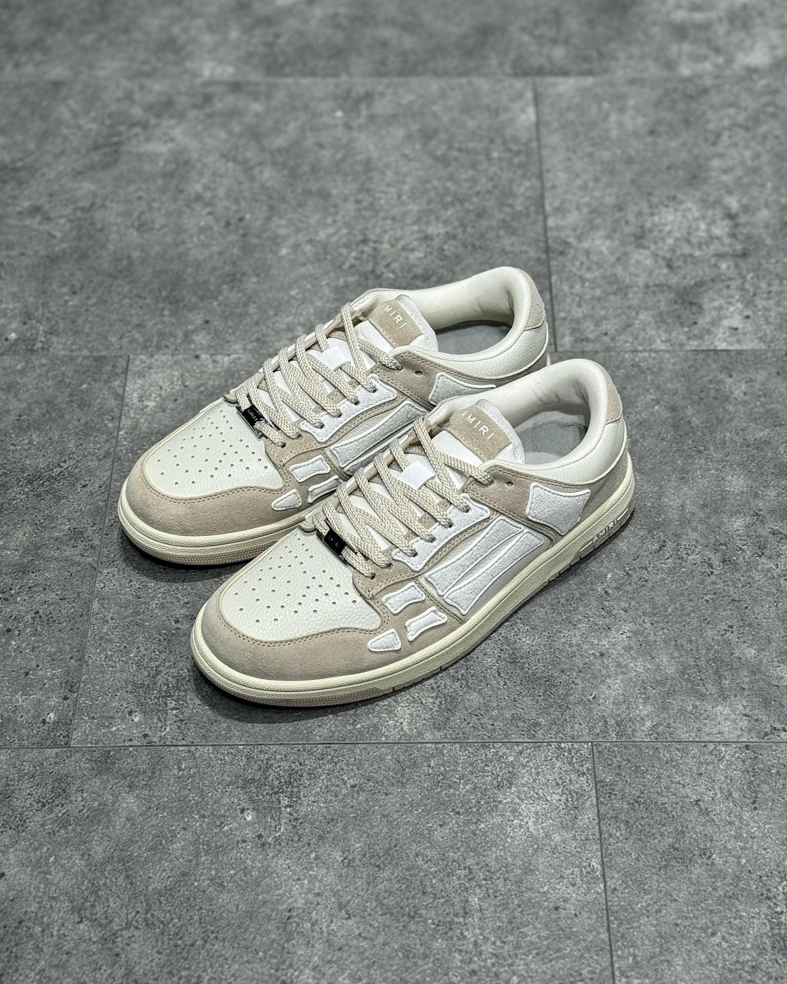 AMR Sneakers