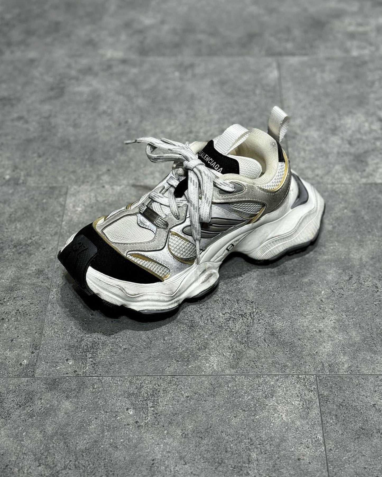 BLCG Sneakers