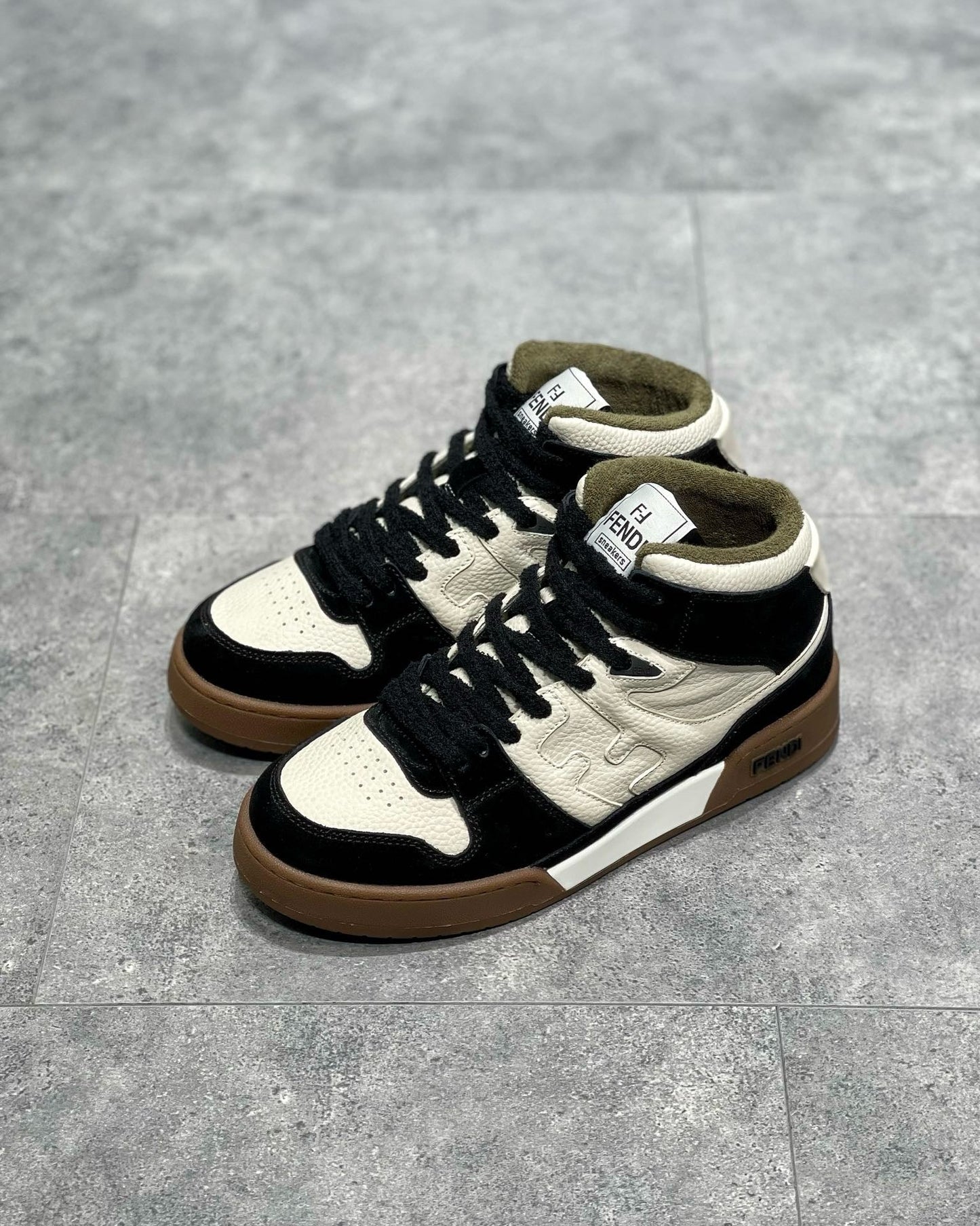 FEN Sneakers
