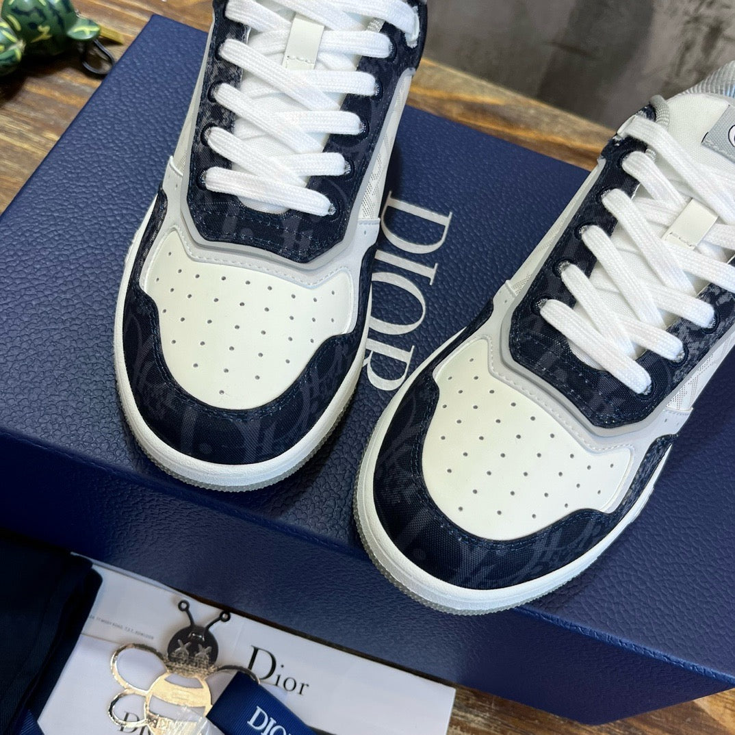 DIO Sneakers