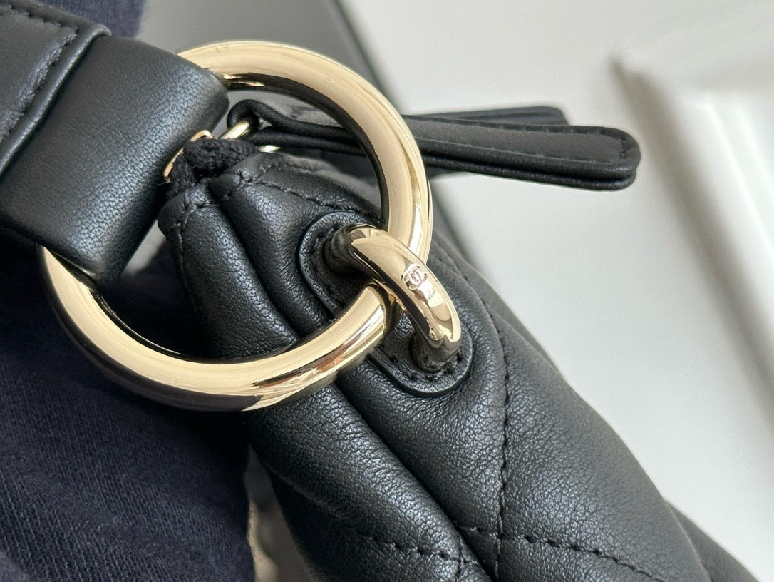 CHA 23B Hobo Bag