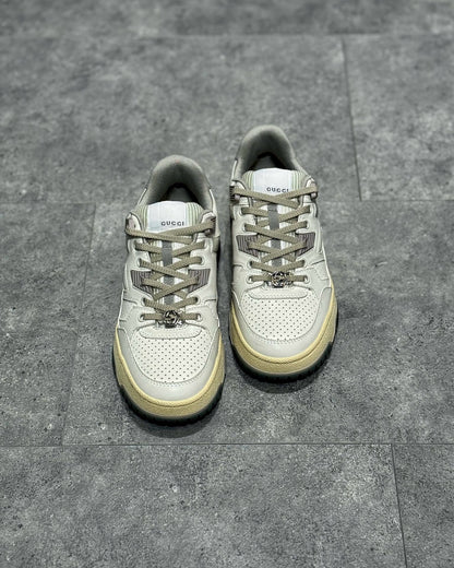 GUC Sneakers