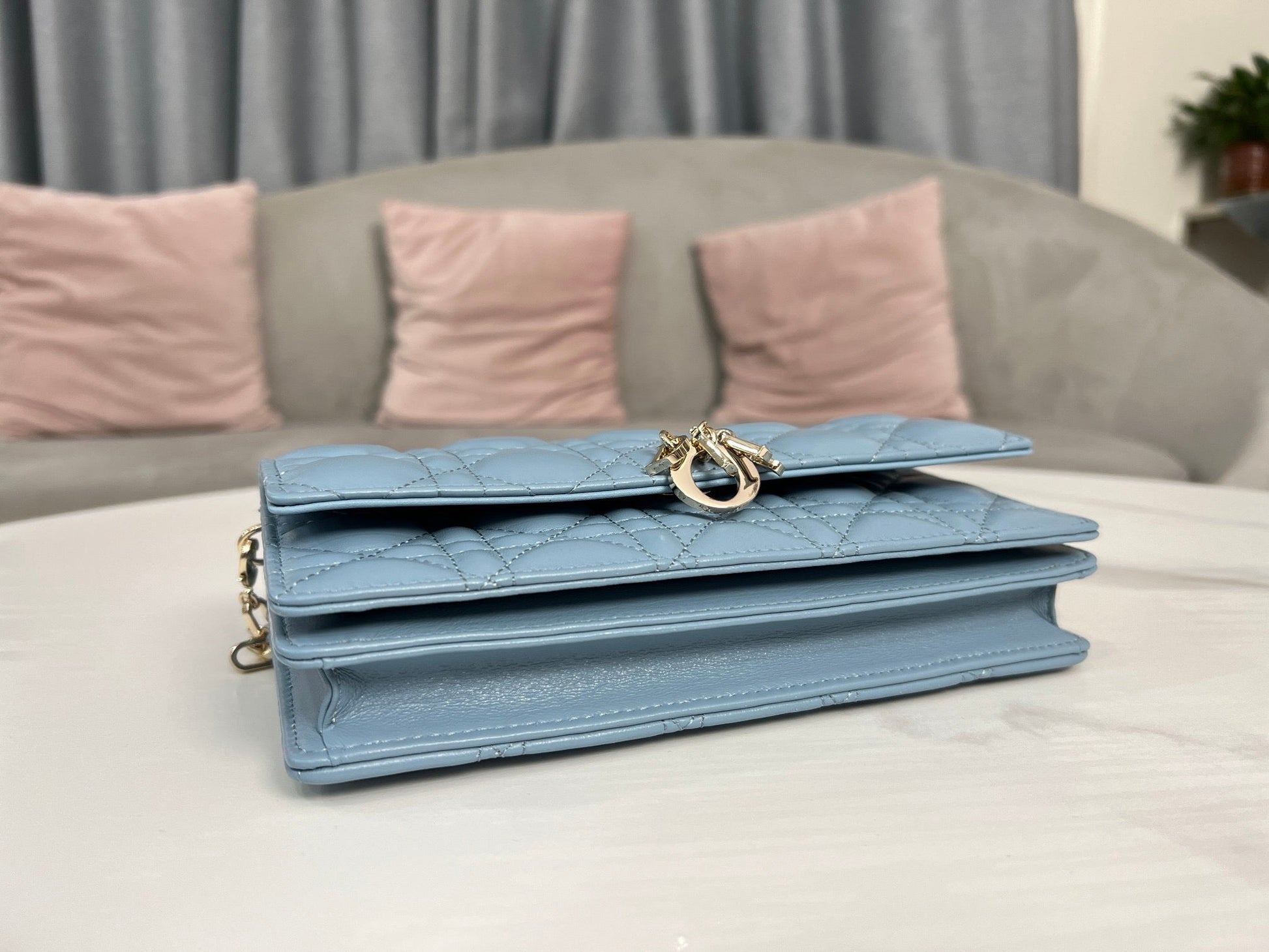 DIO Miss DIO Handbag (21cm)