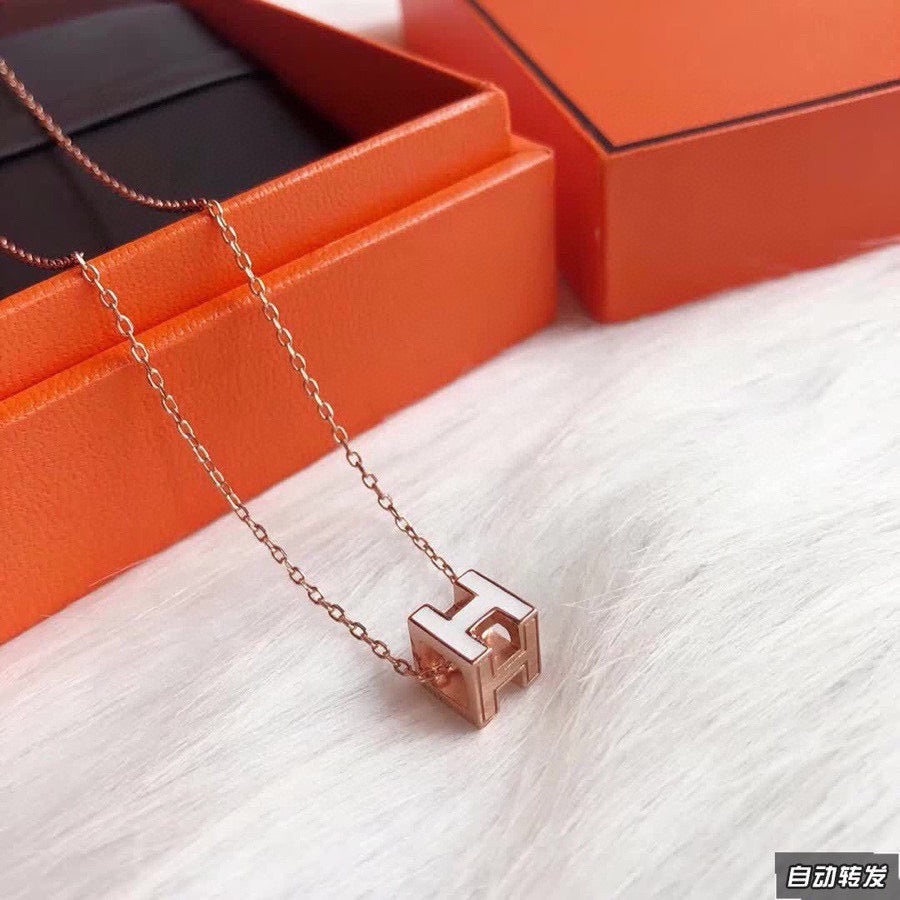 HERM Necklace