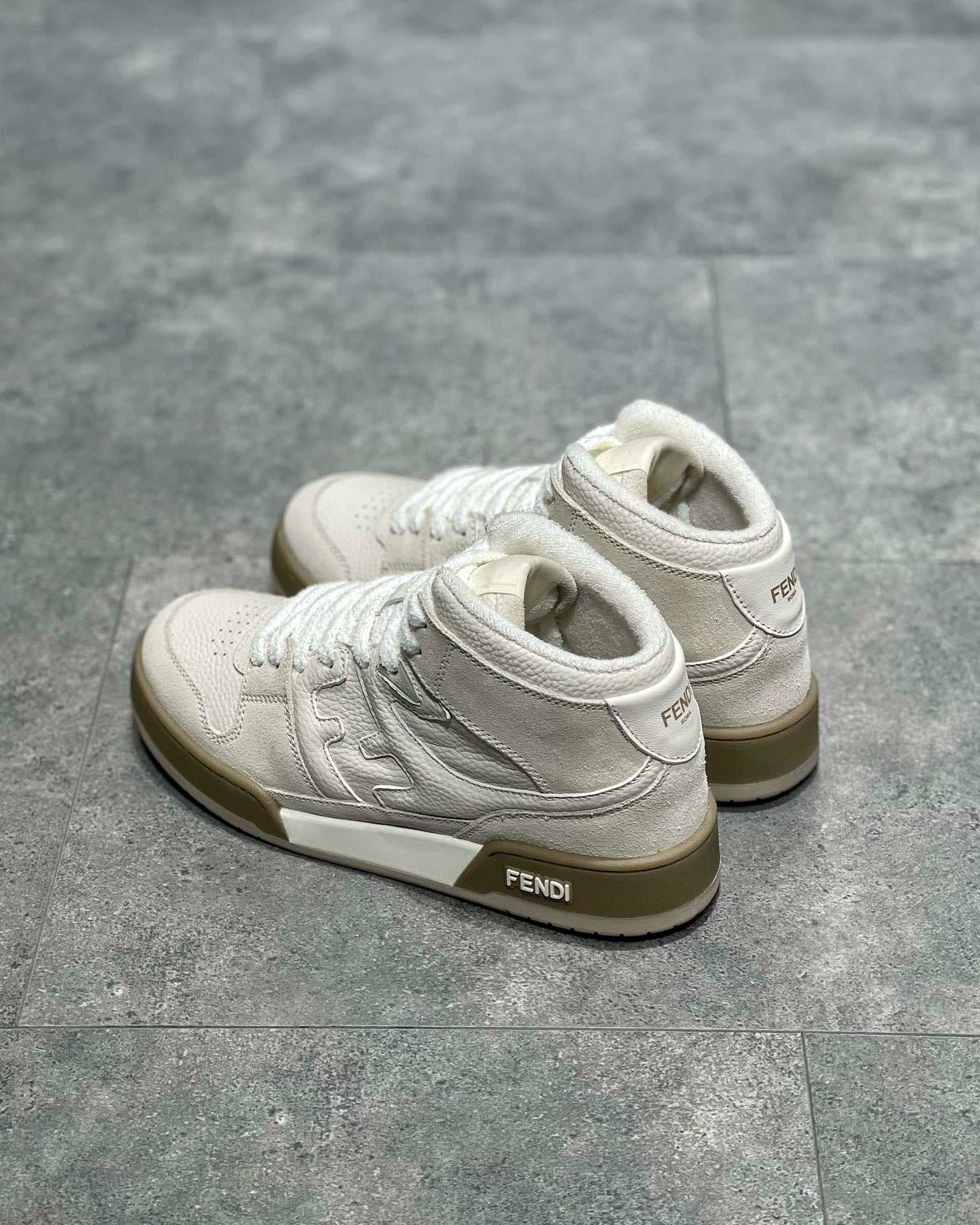 FEN Sneakers