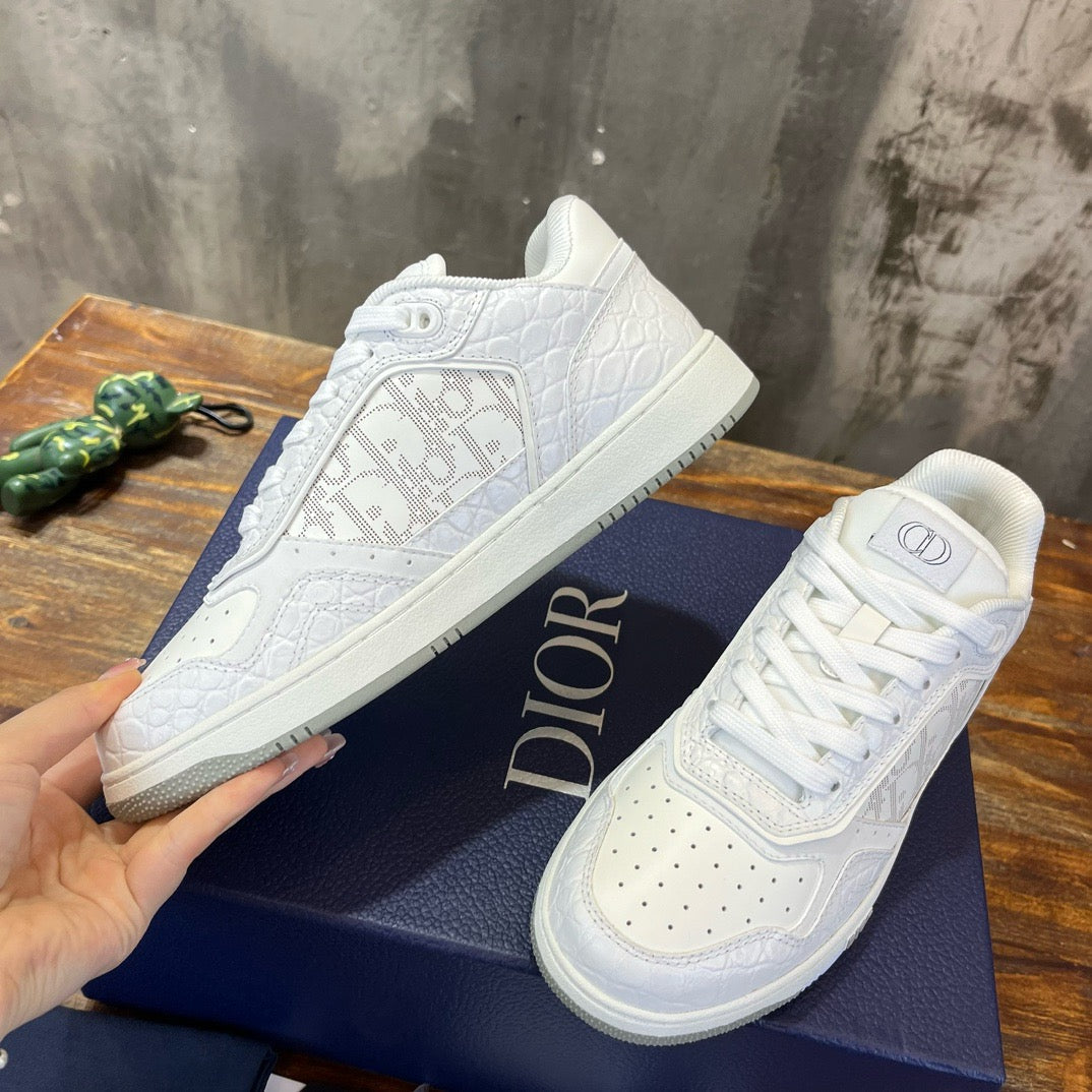 DIO Sneakers