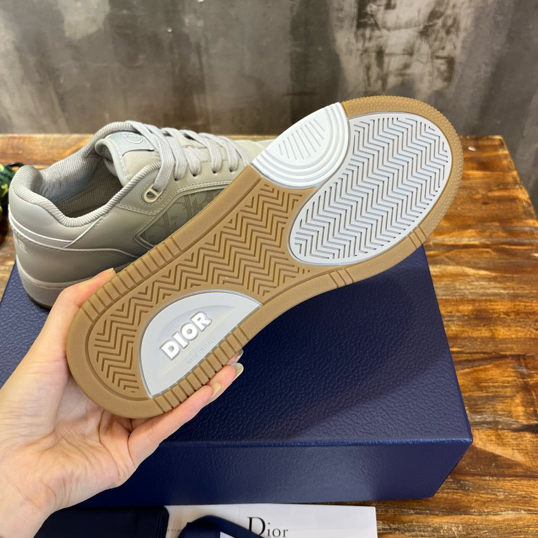 DIO Sneakers
