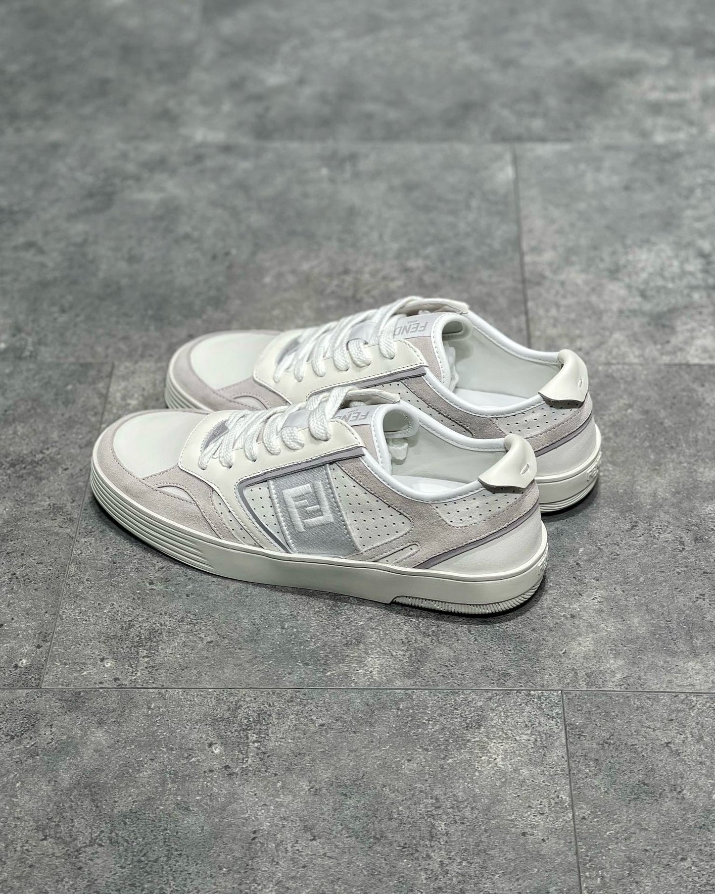FEN Sneakers
