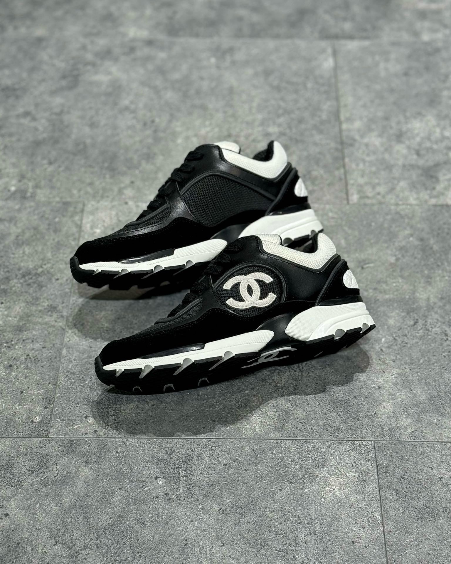 CHA Sneakers
