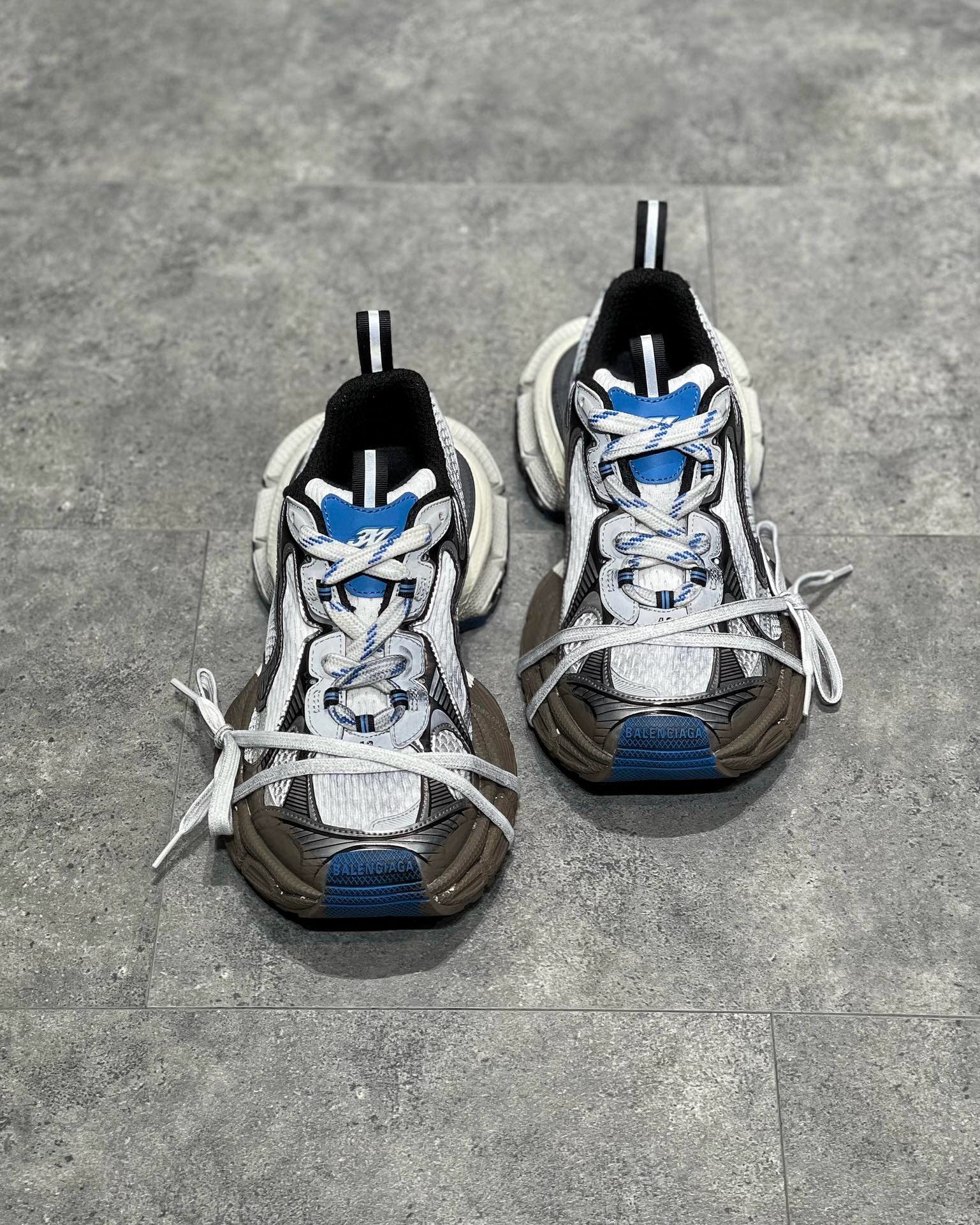 BLCG Sneakers