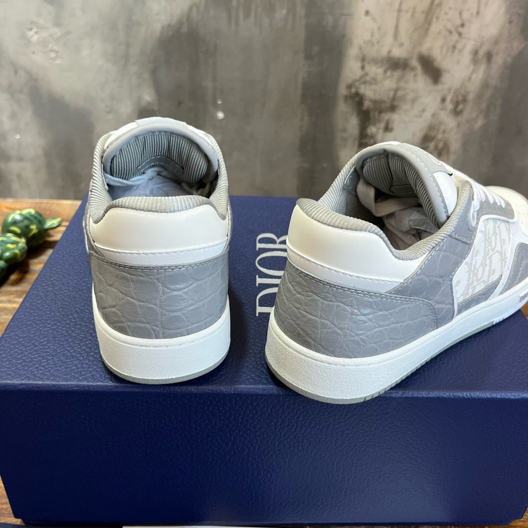 DIO Sneakers