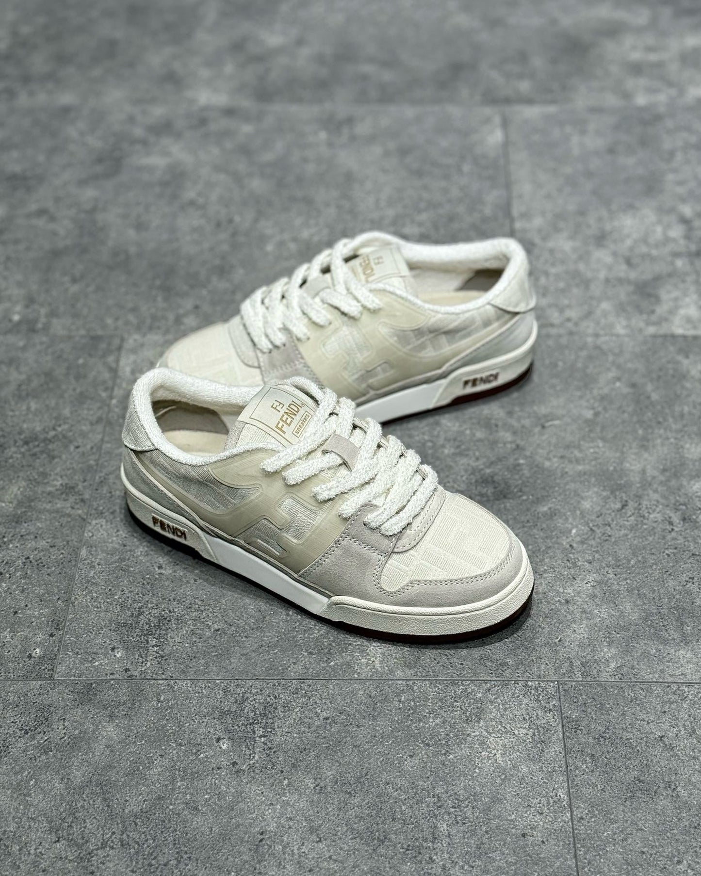 FEN Sneakers