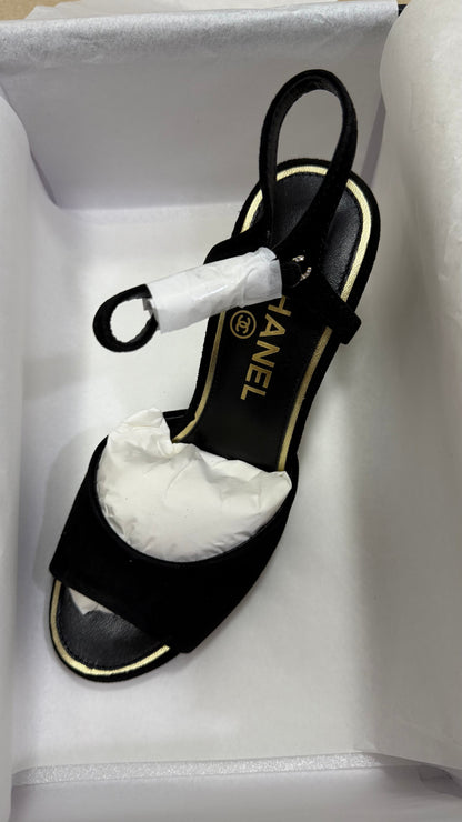 CC SUEDE KIDSKIN SANDAL IMITATION PEARLS BLACK