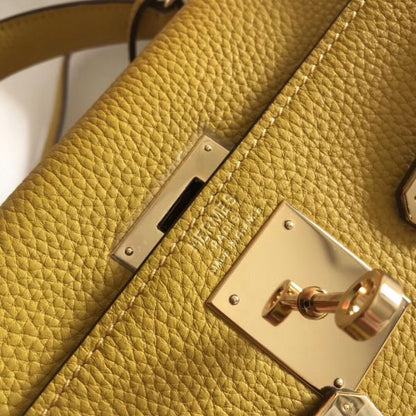 HERM Kelly 32cm Bag In Yellow Clemence Leather GHW
