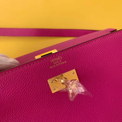 HERM Kelly Classique To Go Wallet In Magnolia Epsom Calfskin