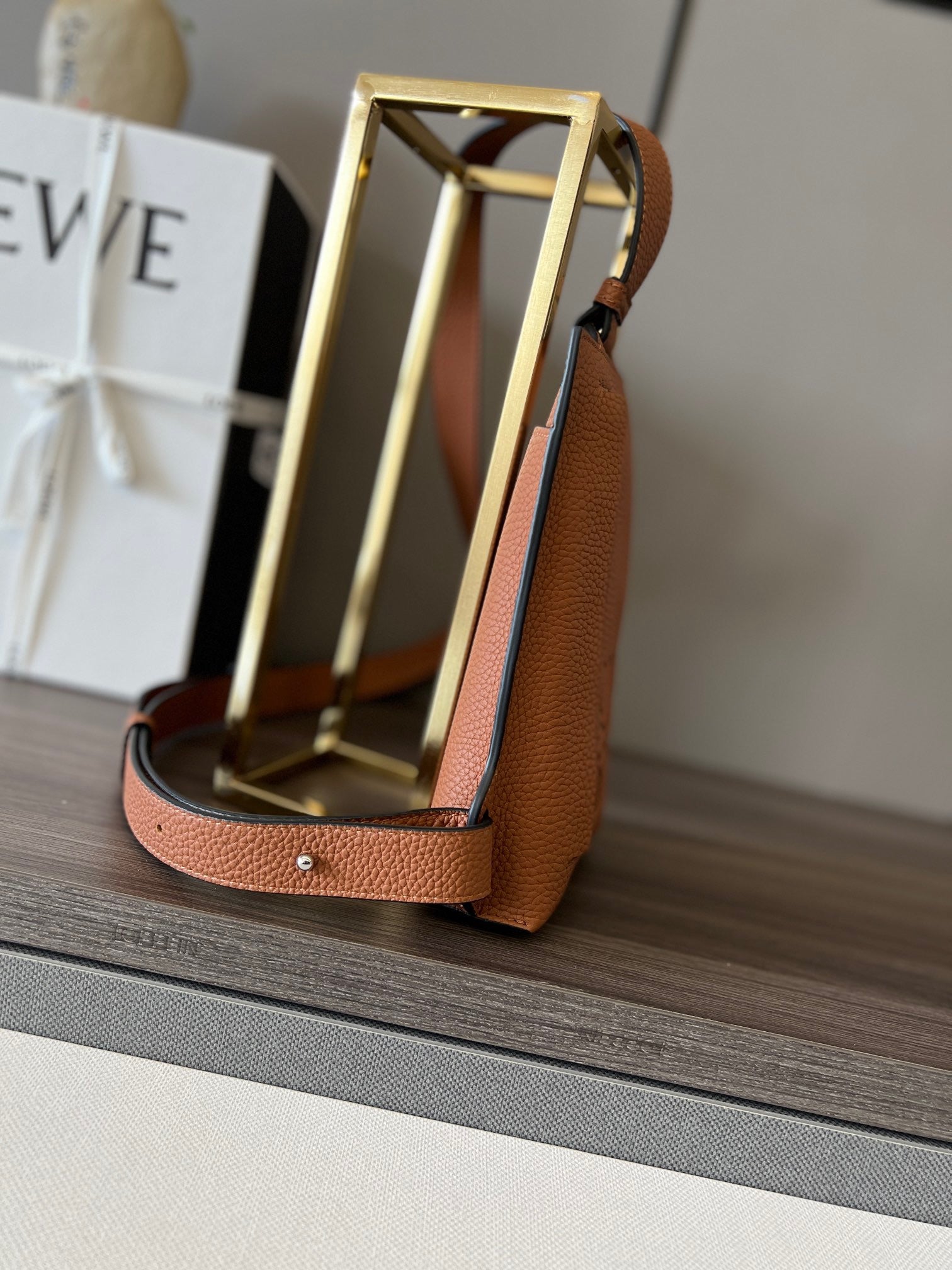 LO Sling Bag